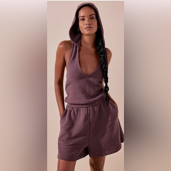 FREE PEOPLE Beach Halter hooded shorts romper Soft Terry plum color Sz XS - Picture 3 of 16